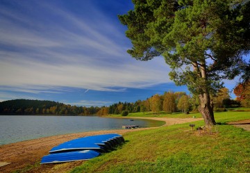 Schwimmbäder und Badespaß in der Natur